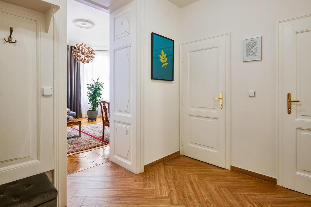 Pragueone Apartment,A/C,Terrace エクステリア 写真
