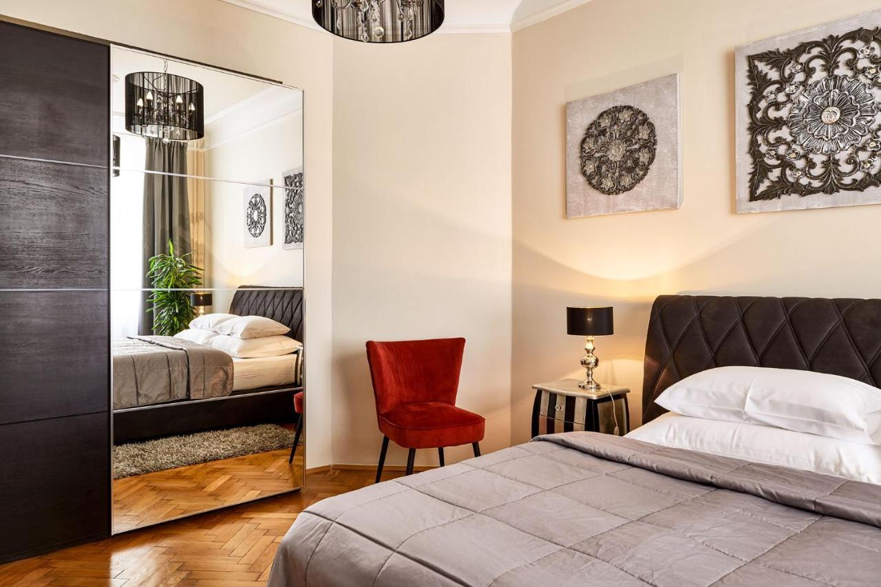 Pragueone Apartment,A/C,Terrace エクステリア 写真