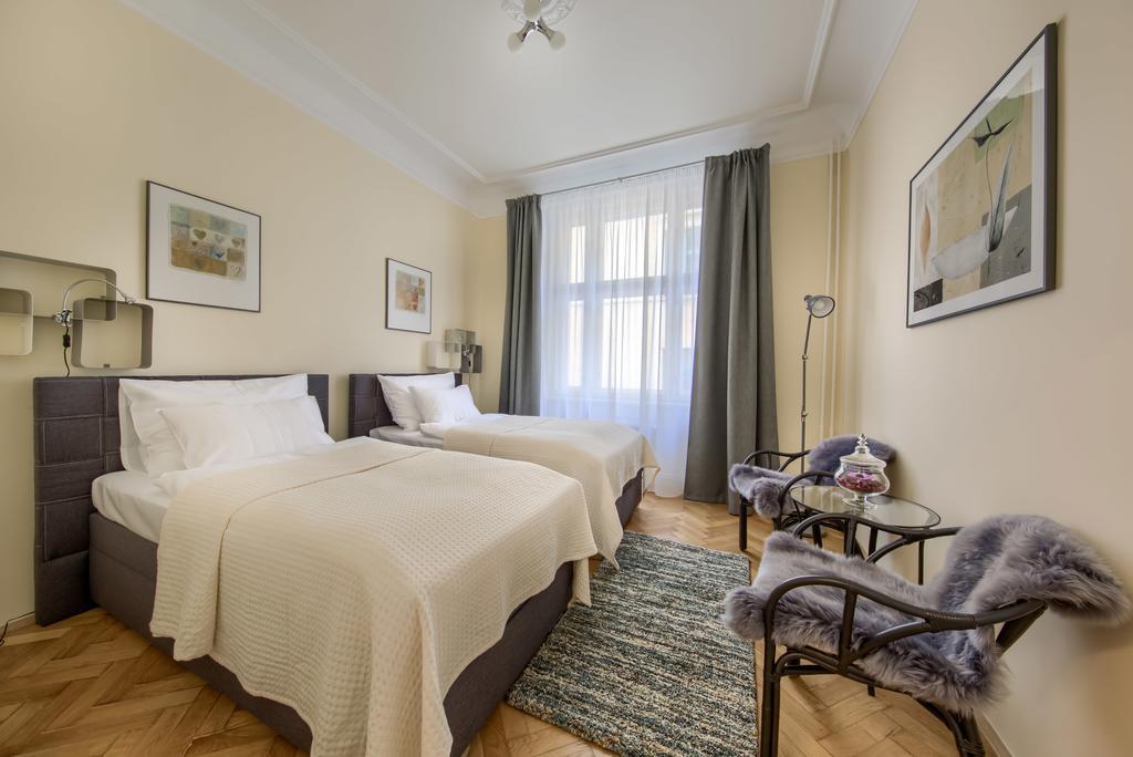 Pragueone Apartment,A/C,Terrace エクステリア 写真
