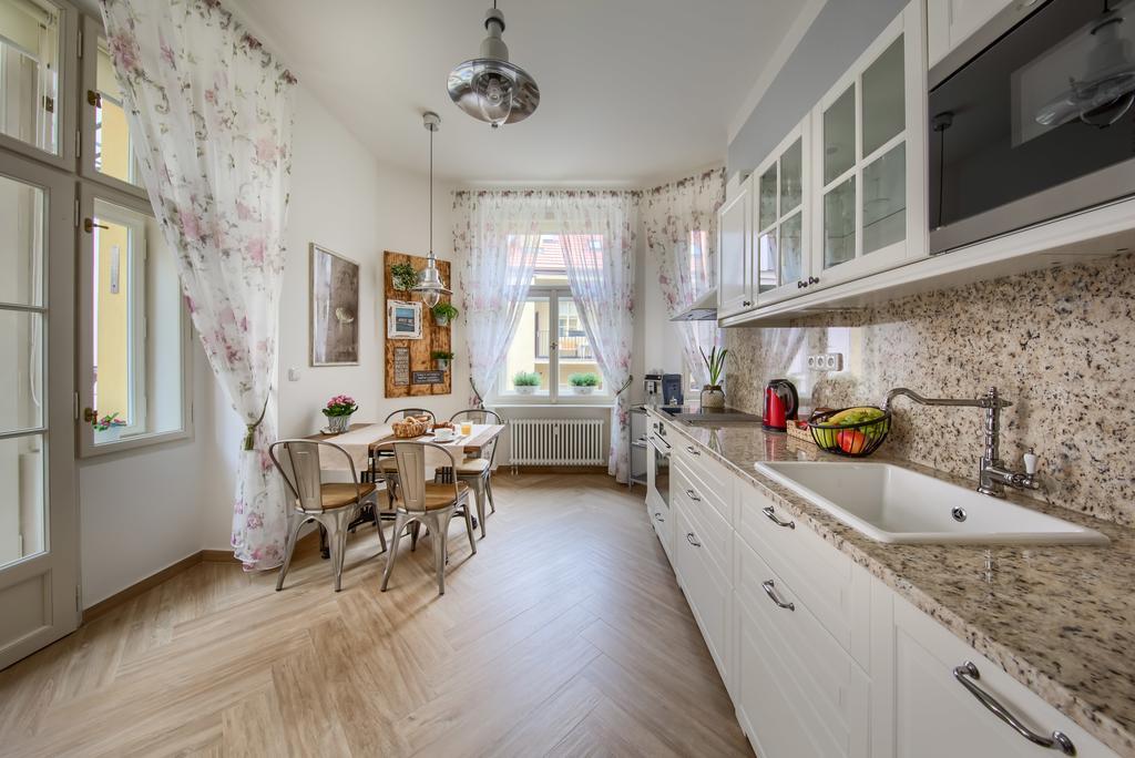 Pragueone Apartment,A/C,Terrace エクステリア 写真