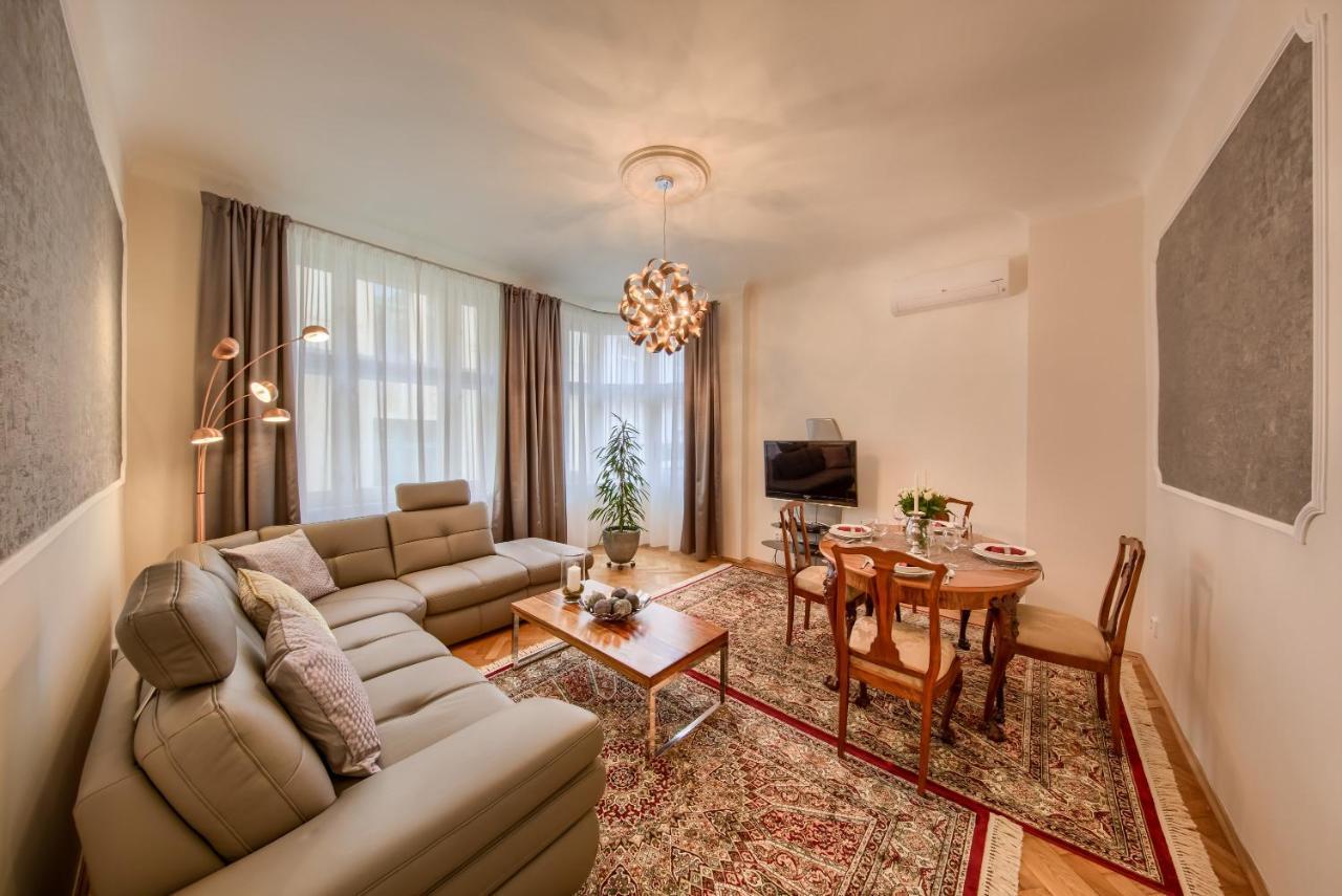 Pragueone Apartment,A/C,Terrace エクステリア 写真
