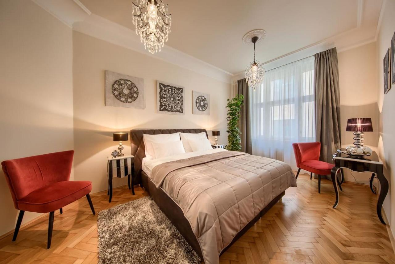 Pragueone Apartment,A/C,Terrace エクステリア 写真